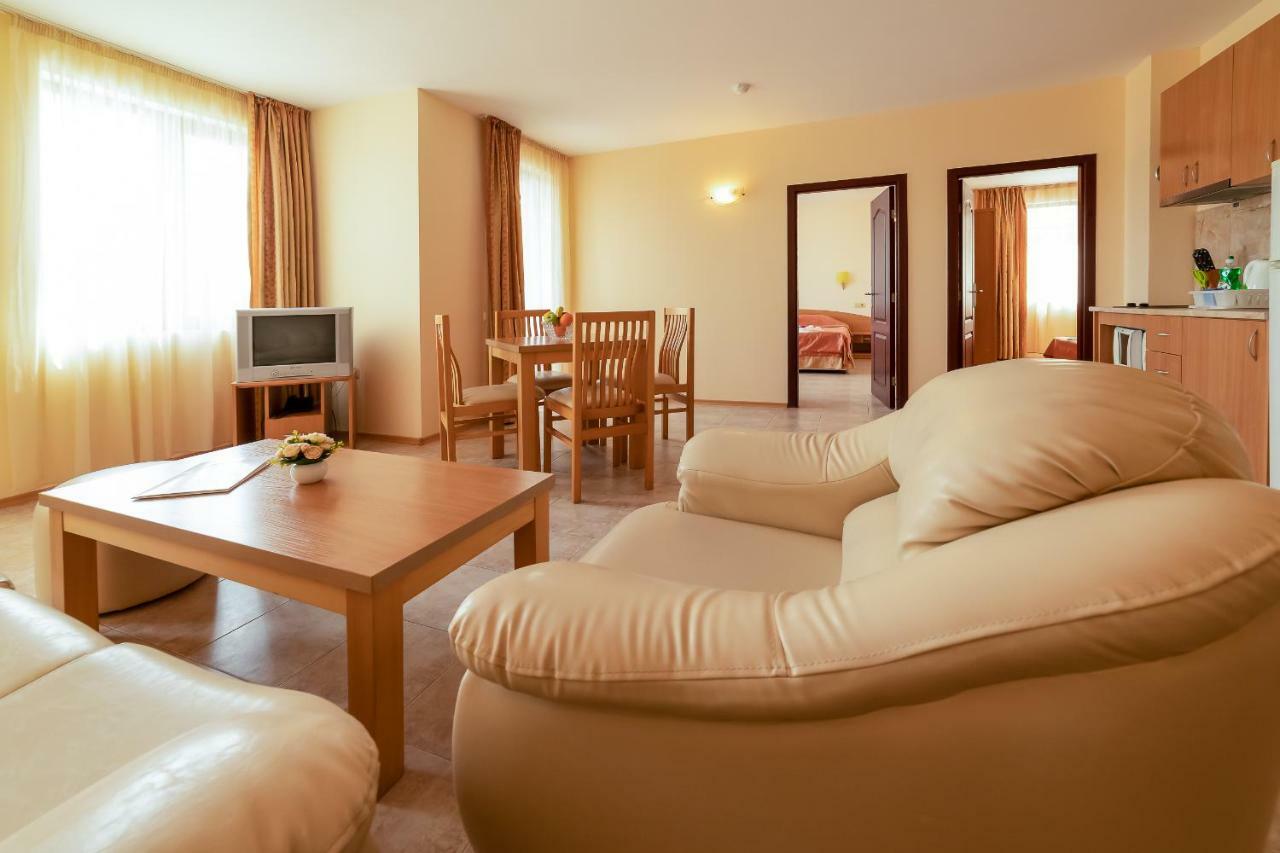 Apartment Tourist Complex Rose Village サニービーチ エクステリア 写真