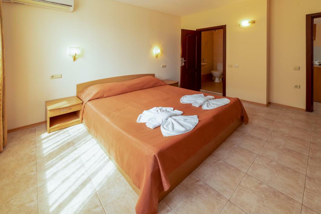 Apartment Tourist Complex Rose Village サニービーチ エクステリア 写真